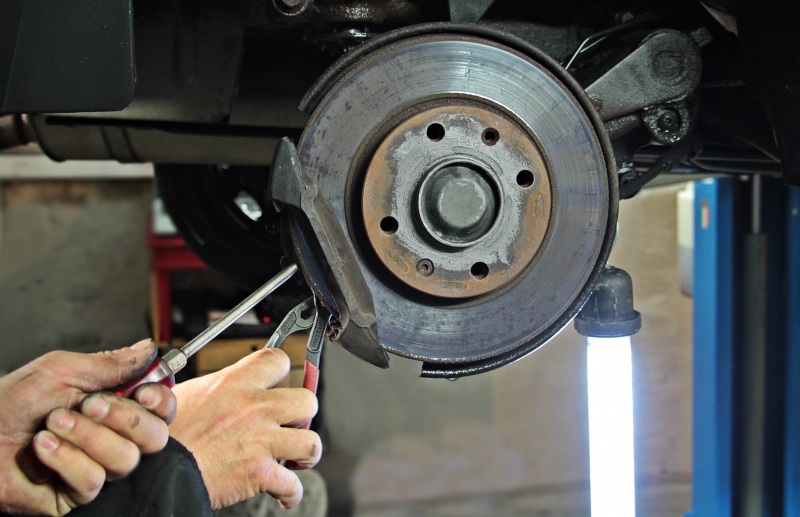 garagiste-BAUDINARD SUR VERDON-min_auto-repair-1954636